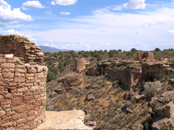 Pueblo tower and other ruins